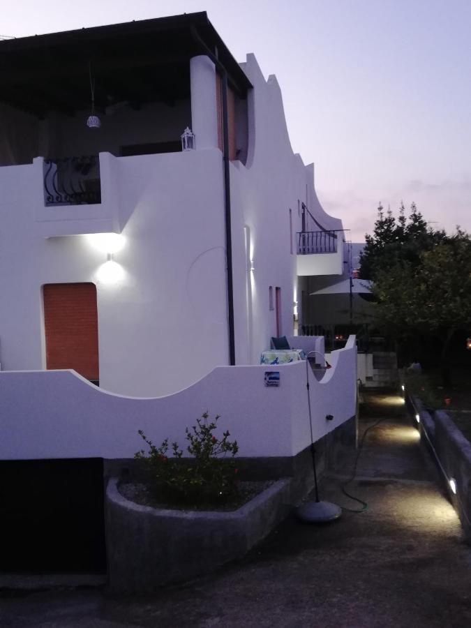 Villetta Aurora Lipari  Buitenkant foto